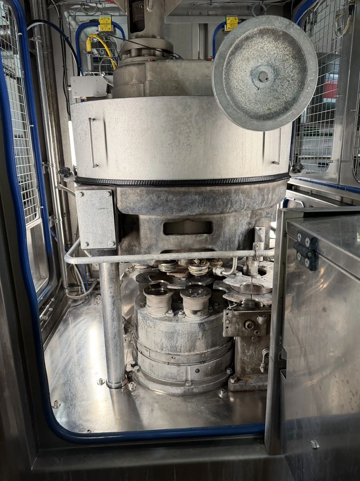 Can seamer machinery